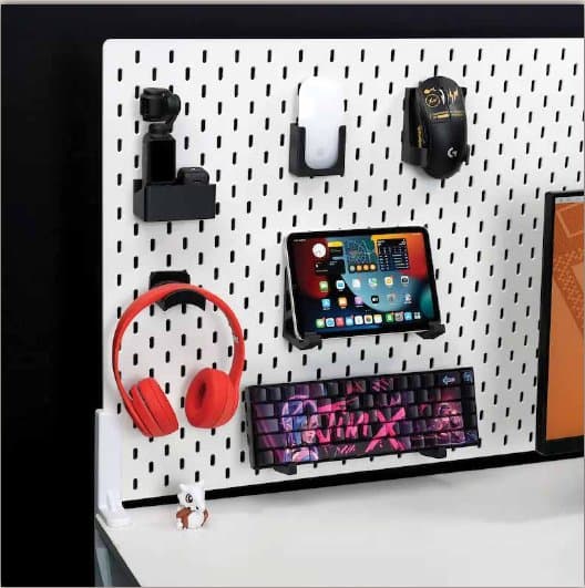 Creator desk with white board